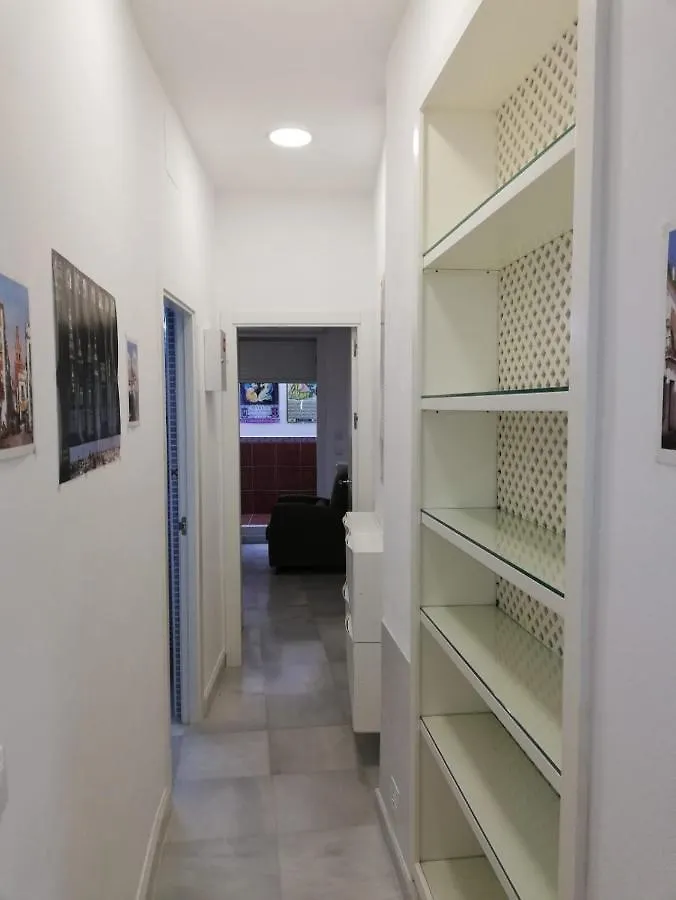 Apartamento En Calle Padilla Seville